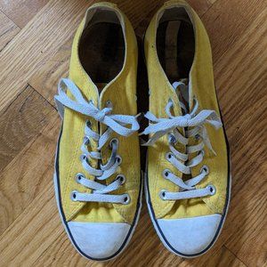 Converse canvas low tops, yellow, size 9